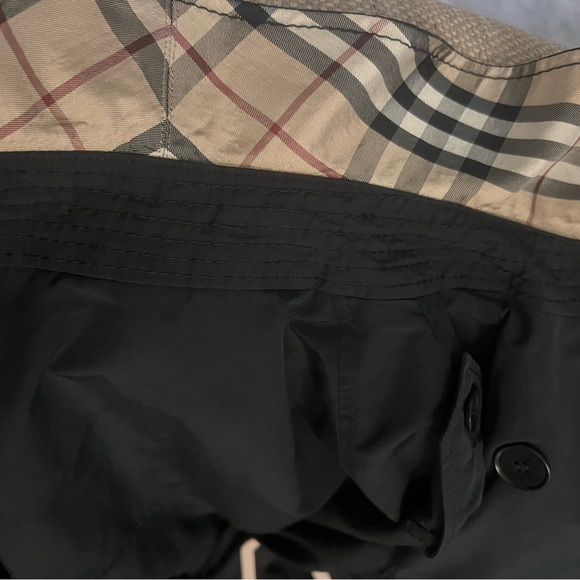 Women’s Burberry Black Trench Coat Classic Design - Picture 14 of 14